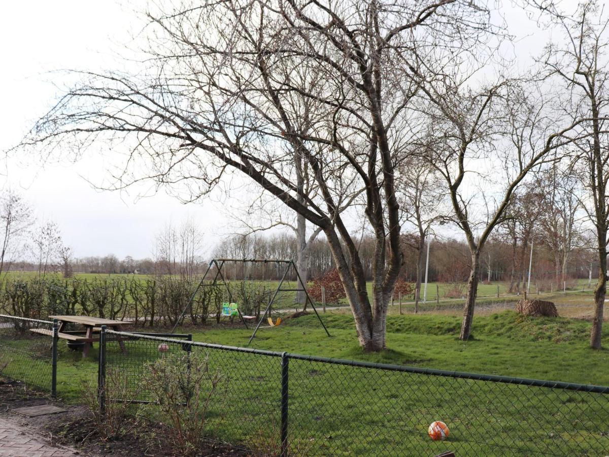 Fine Holiday Home In Donkerbroek Екстериор снимка